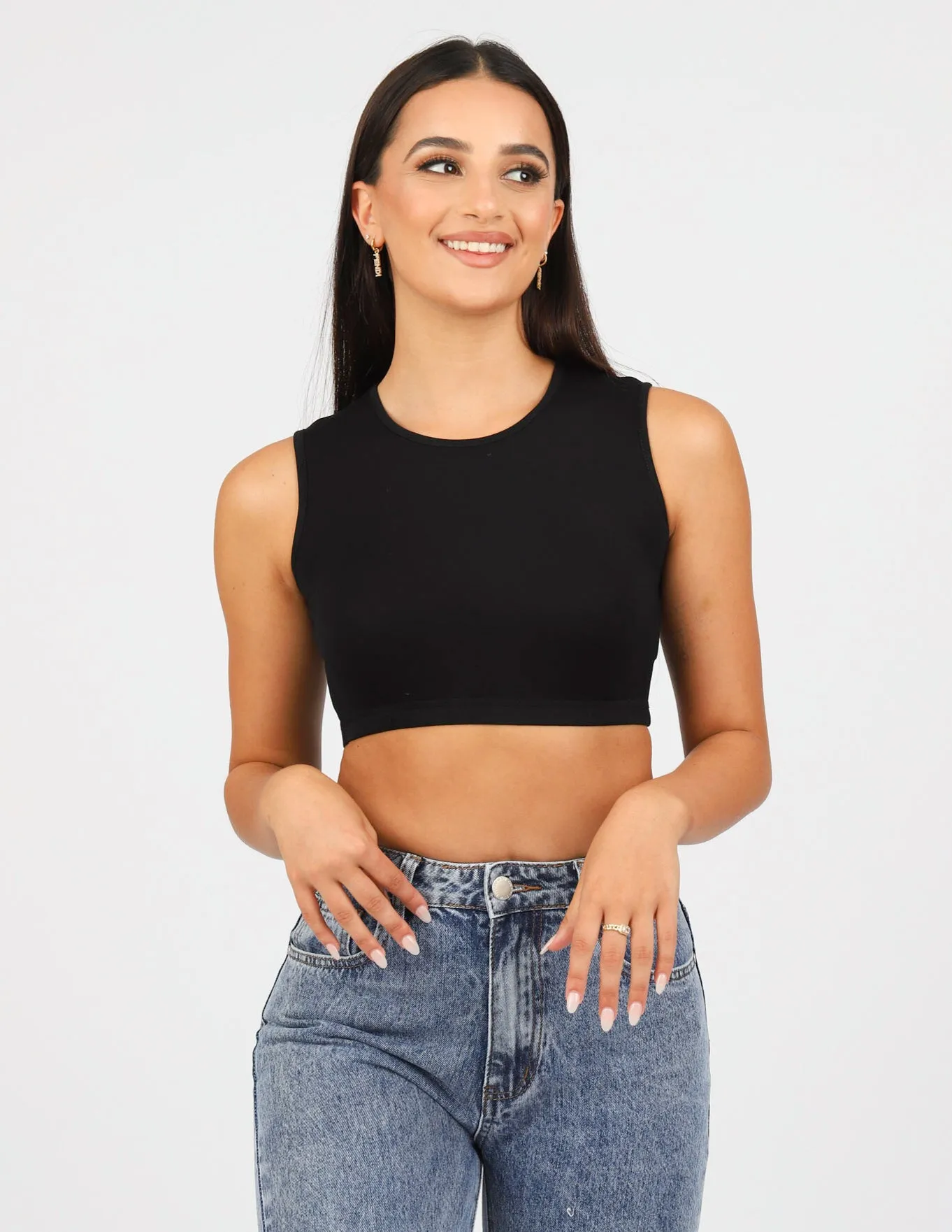 Round Neck Sleeveless Crop Body Top